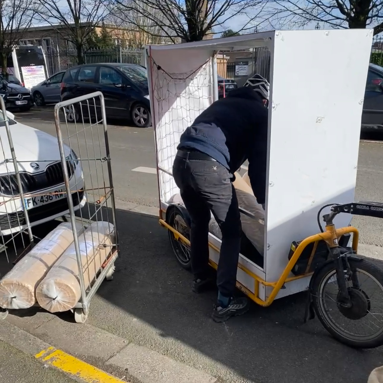 Tissus Papi : trouver l’équilibre entre logistique durable et réalité commerçante